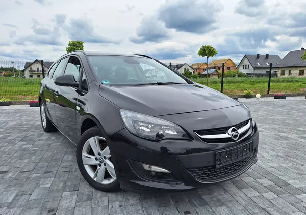 małopolskie Opel Astra cena 25900 przebieg: 184000, rok produkcji 2014 z Szubin